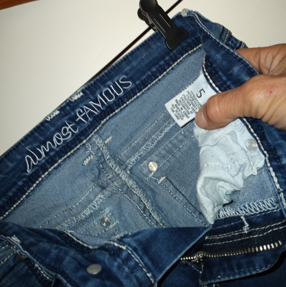 ALMOST FAMOUS BOOTCUT JEANS